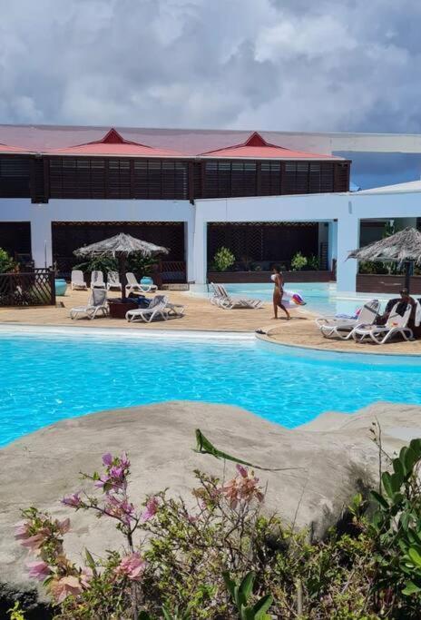 Agreable Studio Au Bord De Mer. Saint-Francois  Exterior foto